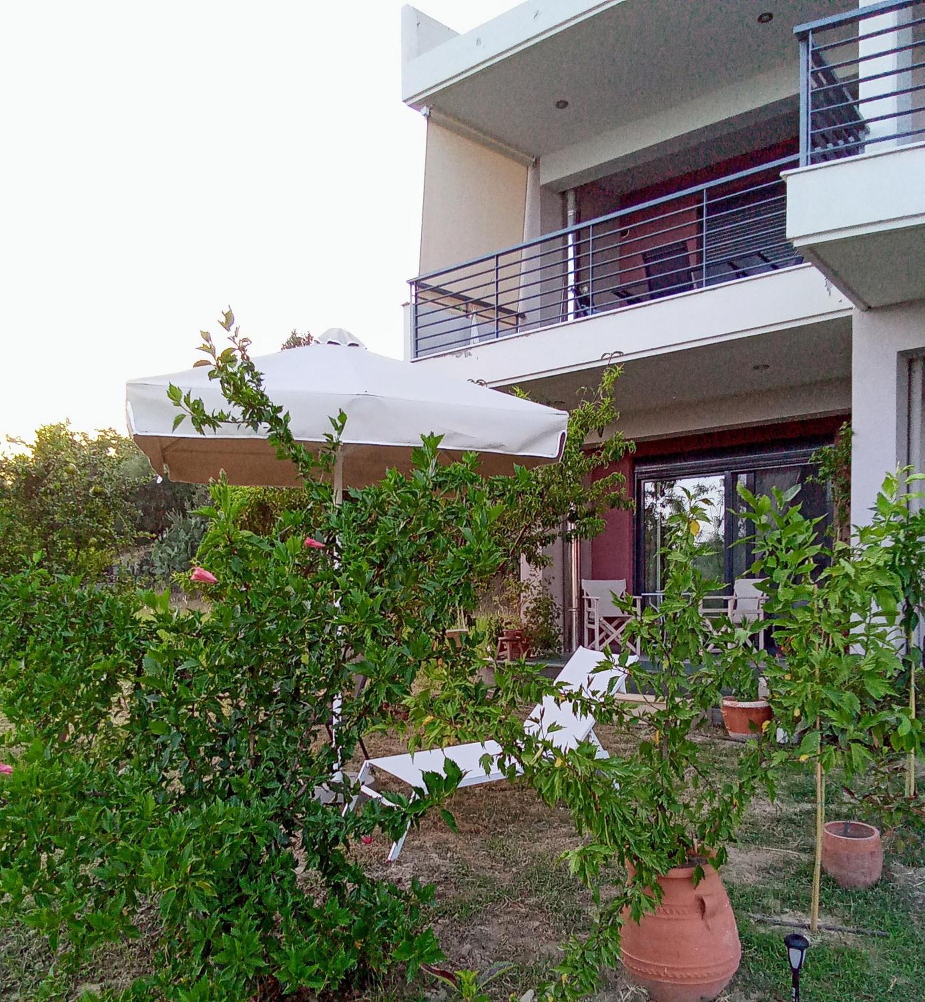 Alki'S Stories Apartment Kalamata Exterior photo