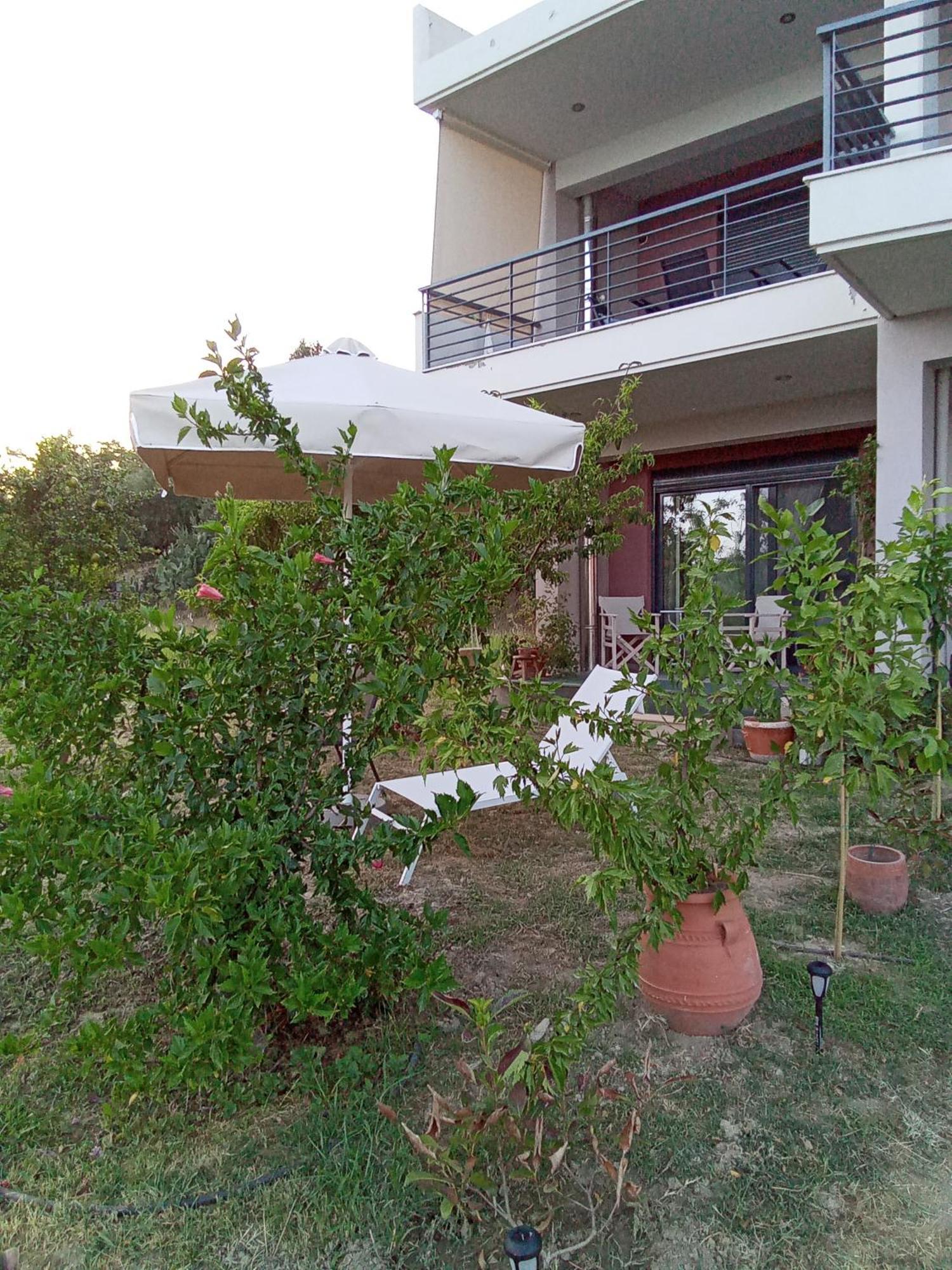 Alki'S Stories Apartment Kalamata Exterior photo