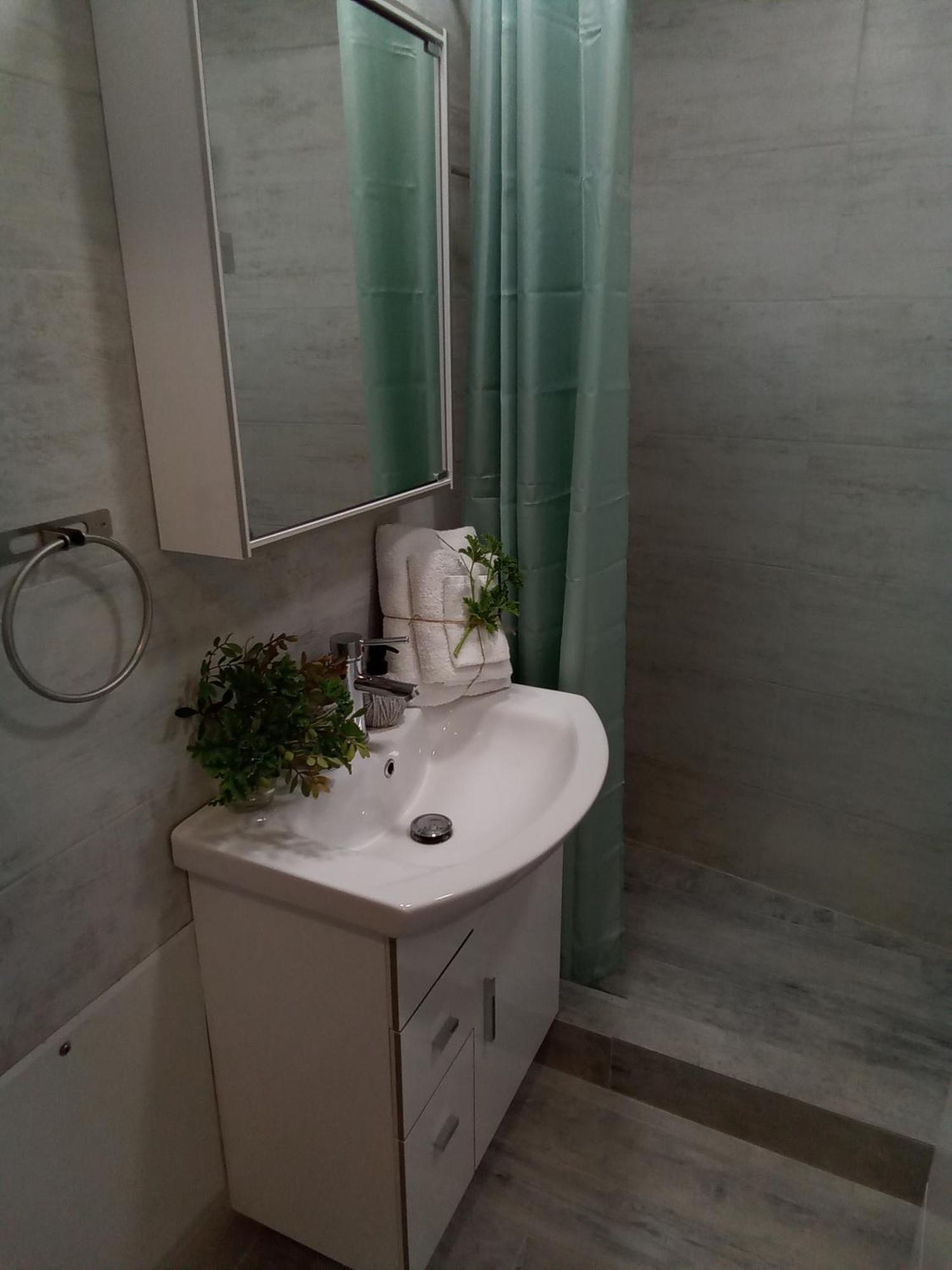 Alki'S Stories Apartment Kalamata Exterior photo